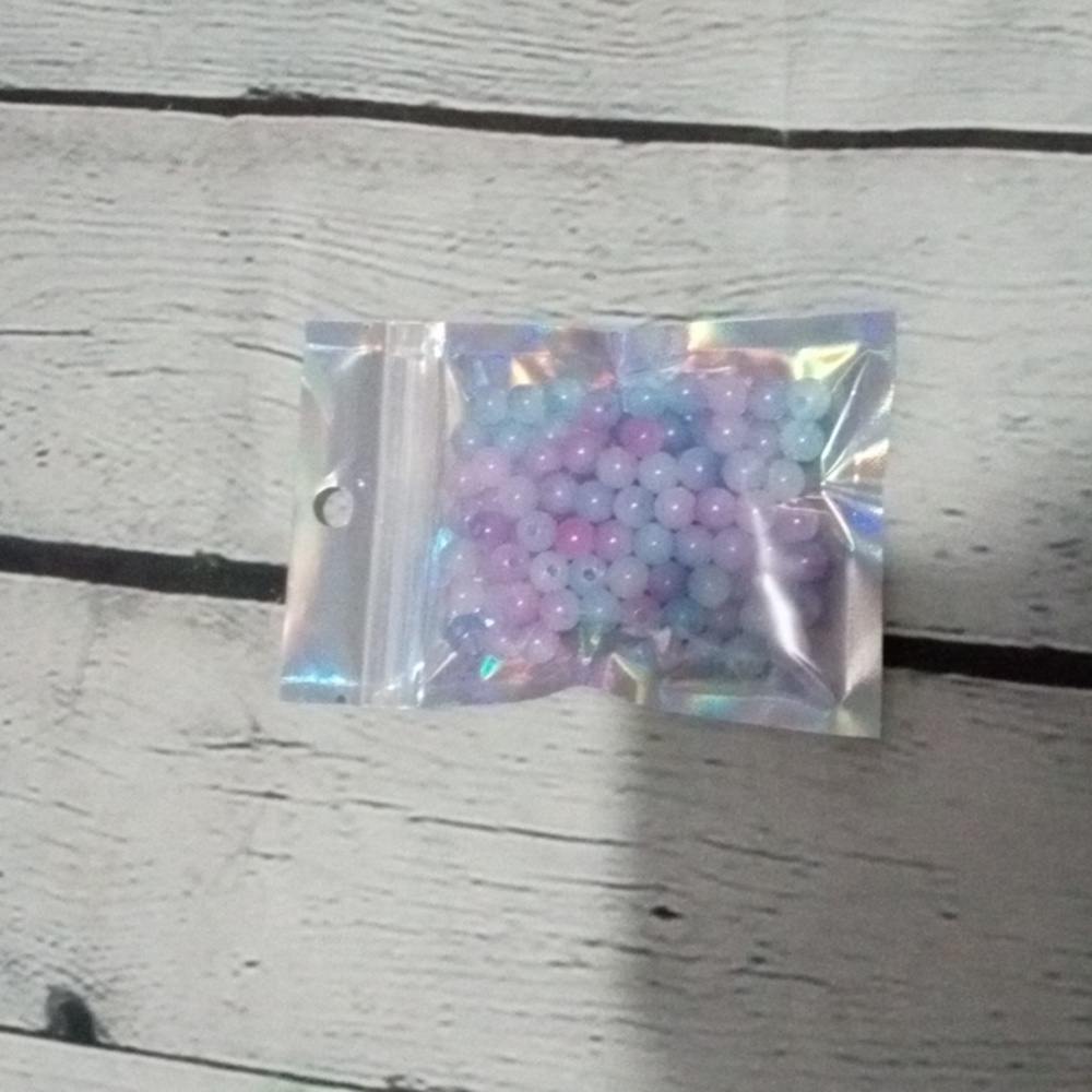 100 pieces or more